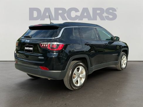 Used 2020 Jeep Compass Latitude w/ Cold Weather Group AWD/4WD image 7