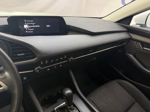 Used 2022 MAZDA MAZDA3 s image 13