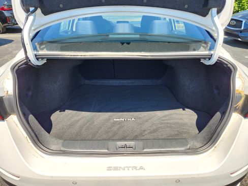 Used 2024 Nissan Sentra SR FWD image 8