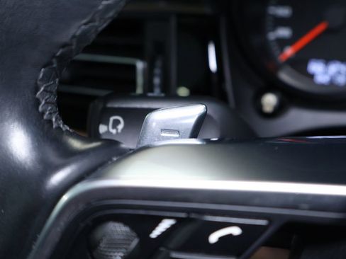 Used 2019 Porsche Macan image 23