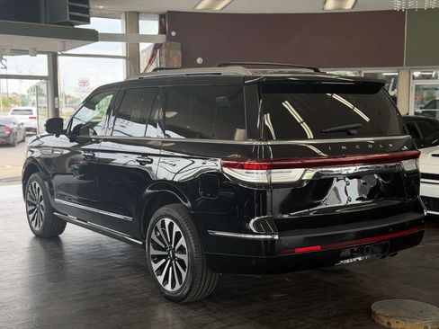 Used 2024 Lincoln Navigator Reserve AWD/4WD image 10