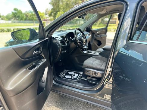 Used 2019 Chevrolet Equinox LT w/ Driver Convenience Package image 6