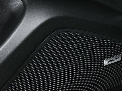 Certified 2025 Porsche Cayenne Coupe image 7