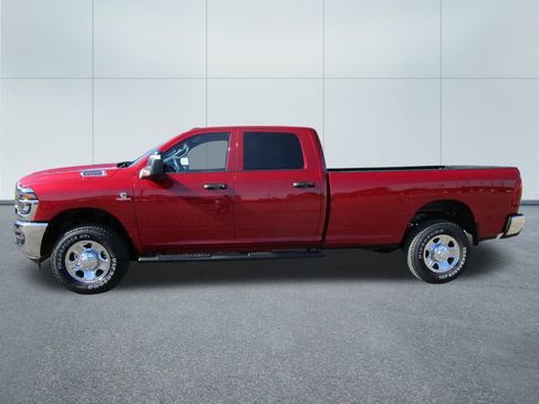New 2026 RAM 2500 Tradesman AWD/4WD image 3