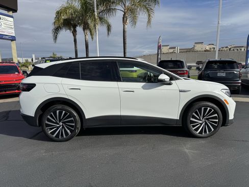 Certified 2025 Volkswagen ID.4 Pro image 14