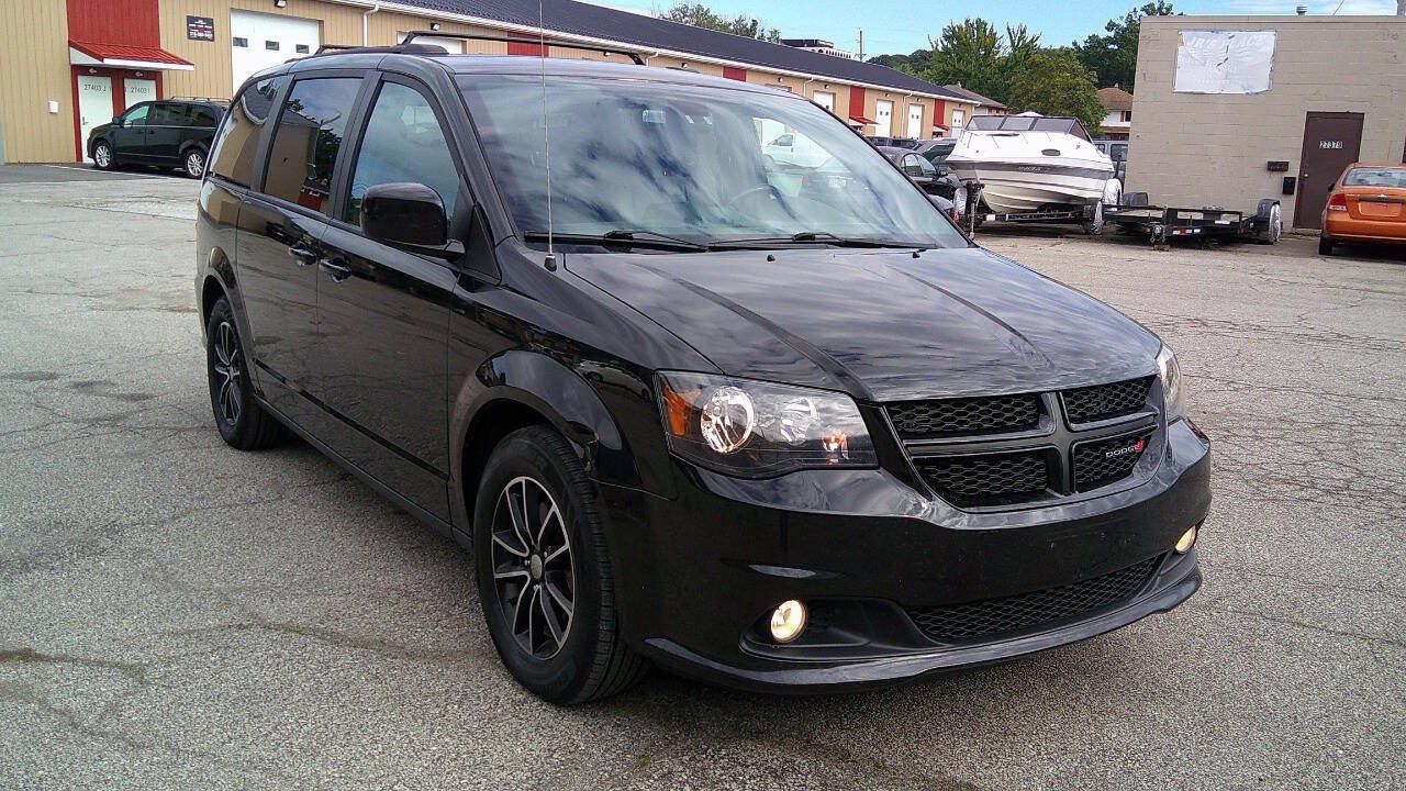 Used 2019 Dodge Grand Caravan GT FWD image 3