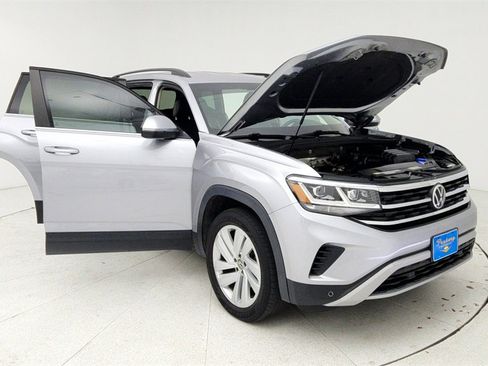 Used 2021 Volkswagen Atlas SE image 11