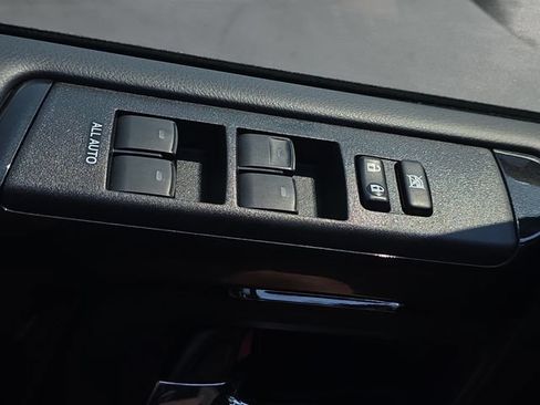 Used 2021 Toyota 4Runner Venture w/ Moonroof Package AWD/4WD image 28