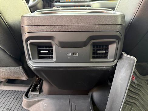 Used 2024 Chevrolet Silverado 1500 LT Trail Boss w/ LT Trail Boss Premium Package image 17