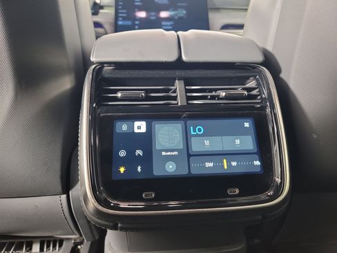 Used 2024 Rivian R1S Adventure AWD/4WD image 30