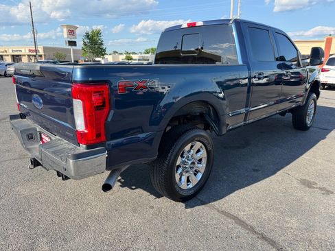 Used 2017 Ford F250 Lariat w/ Lariat Value Package AWD/4WD image 3