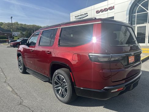 New 2026 Jeep Grand Wagoneer 4WD w/ Premium Group I image 10