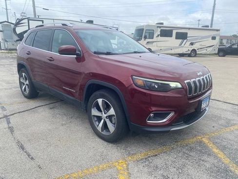 Used 2020 Jeep Cherokee Limited w/ Technology Group AWD/4WD image 3