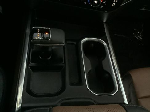 Used 2024 Chevrolet Silverado 1500 High Country w/ Technology Package image 21