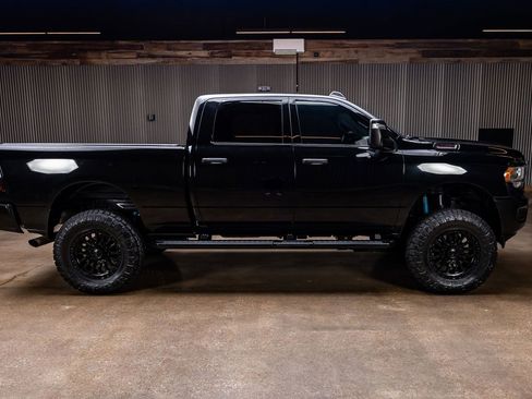 Used 2024 RAM 2500 Big Horn w/ Off Road Package AWD/4WD image 11