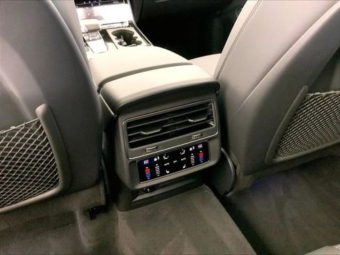 Used 2025 Audi Q7 3.0T Premium Plus w/ Premium Plus Package image 35