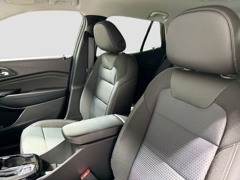 New 2026 Chevrolet Trax LT image 22