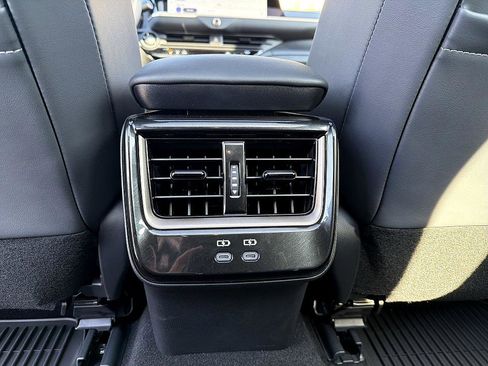 Certified 2025 Toyota Crown Signia Limited image 24