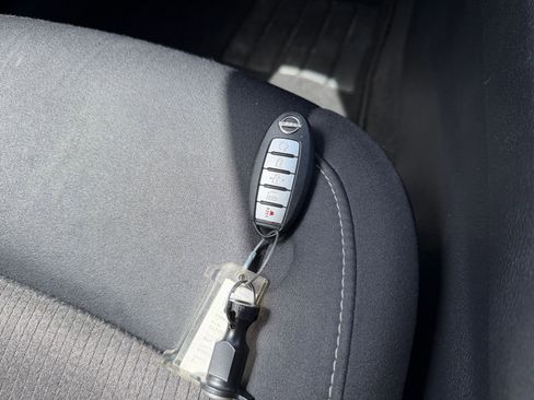 Used 2025 Nissan Altima 2.5 SV image 21