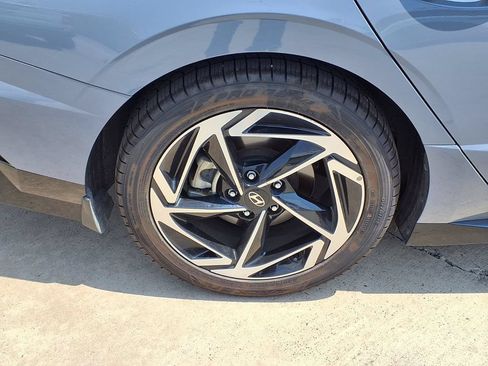 Used 2024 Hyundai Sonata SEL w/ Convenience Package FWD image 10