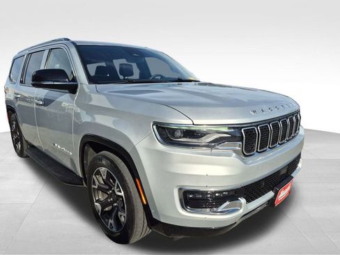 Used 2024 Jeep Wagoneer Series III image 7