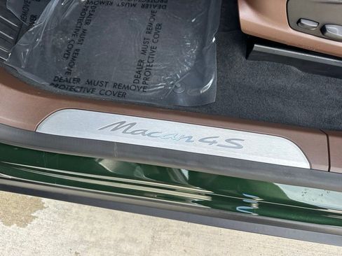 Certified 2025 Porsche Macan 4S Electric image 24