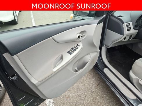 Used 2013 Toyota Corolla LE w/ Premium Pkg image 5