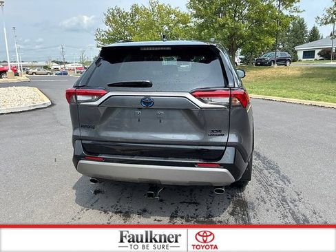 Used 2024 Toyota RAV4 XSE w/ Weather Package AWD/4WD image 10