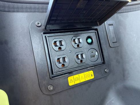 Used 2024 Ford F150 Lightning Lariat AWD/4WD image 16