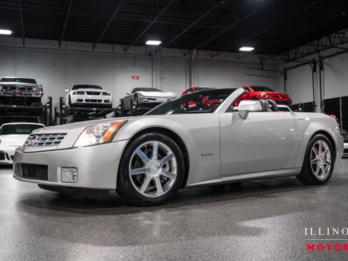 Used 2004 Cadillac XLR RWD image 1