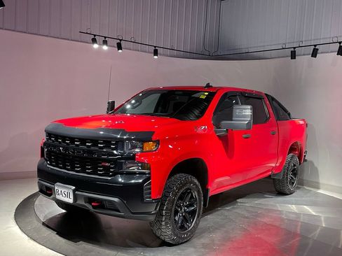Used 2021 Chevrolet Silverado 1500 Custom Trail Boss w/ LPO, Dark Essentials Package AWD/4WD image 8