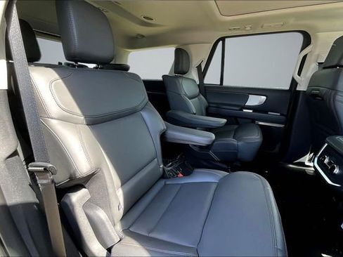 New 2025 Ford Expedition Active AWD/4WD image 10