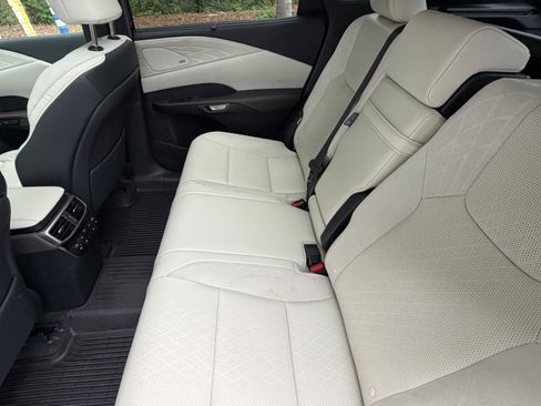 Used 2024 Lexus RX 350 FWD w/ Convenience Package image 30