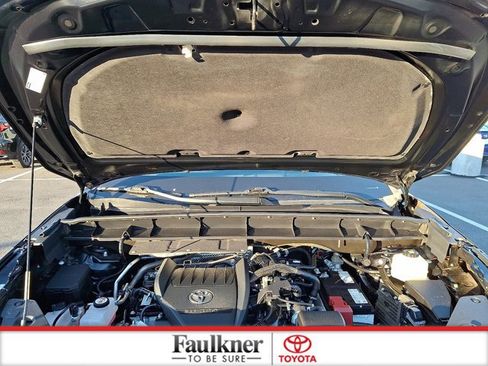 Certified 2023 Toyota Highlander L image 27