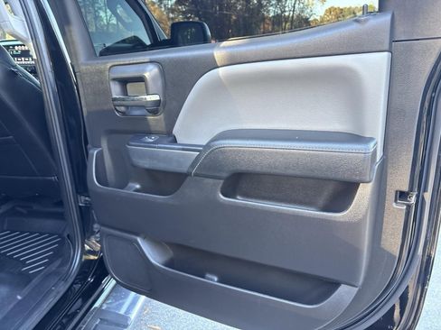 Used 2018 Chevrolet Silverado 1500 LT w/ All Star Edition image 23