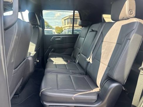 Used 2025 Chevrolet Tahoe Z71 AWD/4WD image 11