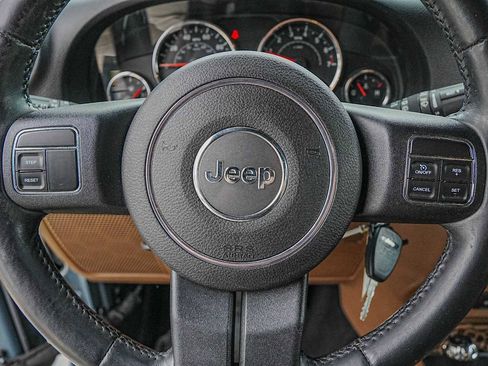 Used 2015 Jeep Wrangler Unlimited Sahara w/ Trailer Tow Group image 13