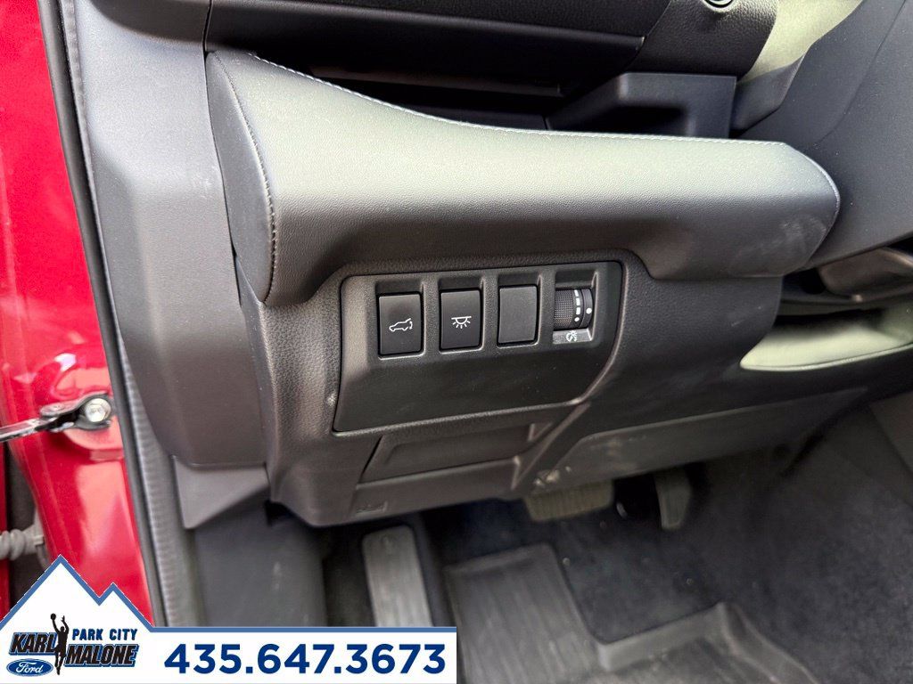 Used 2024 Subaru Ascent Limited w/ Technology Package AWD/4WD image 17