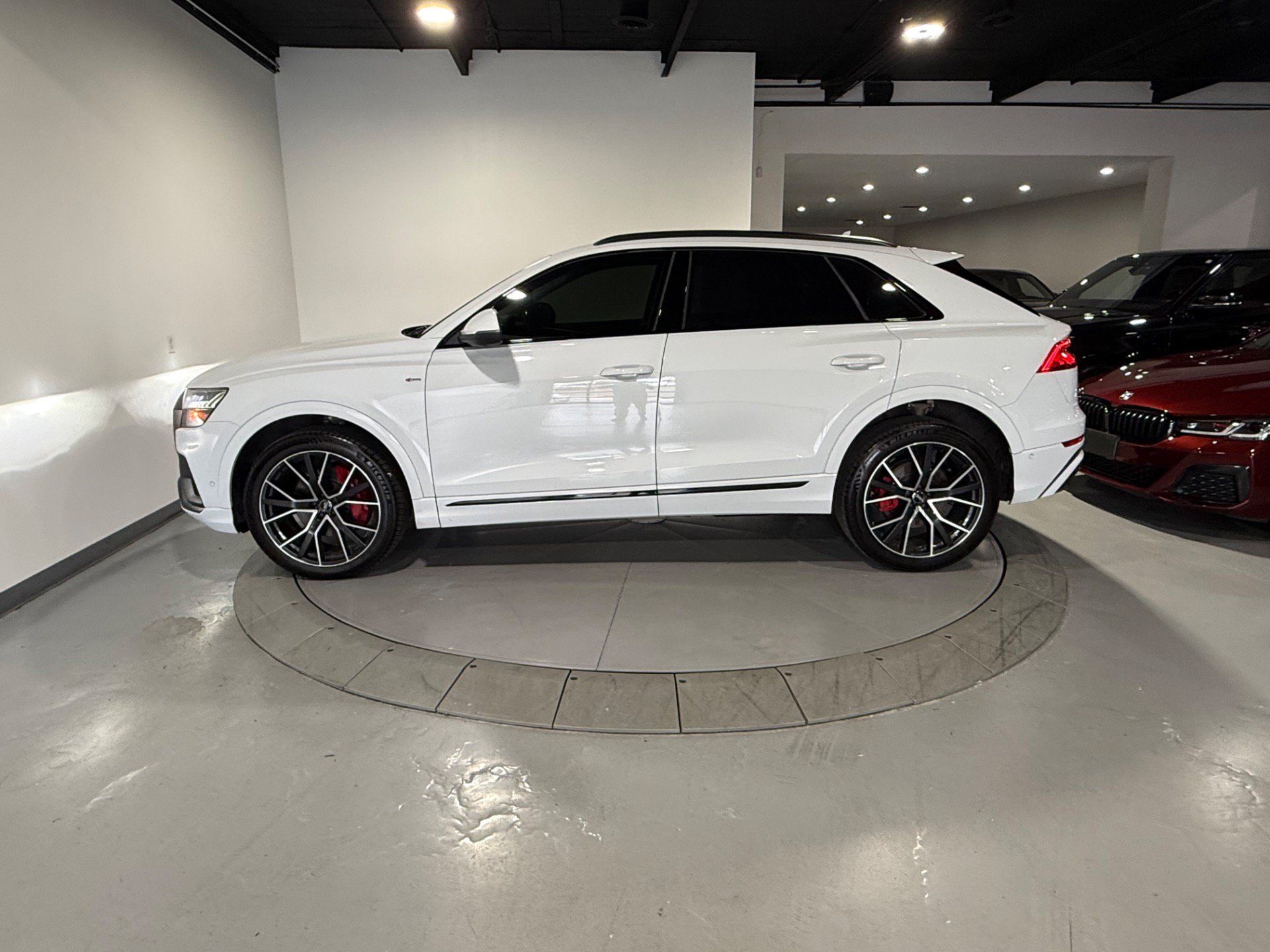 Used 2019 Audi Q8 Prestige w/ Luxury Package AWD/4WD image 15