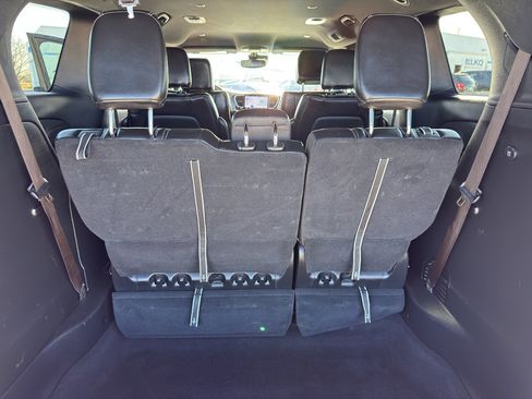 Used 2025 Chrysler Pacifica Select image 36