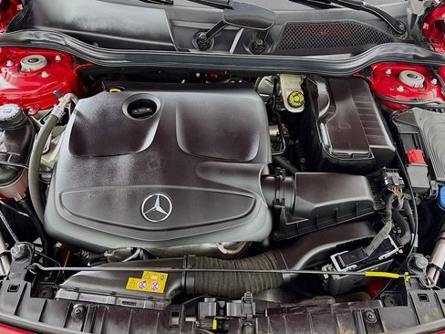 Used 2018 Mercedes-Benz GLA 250 4MATIC image 10