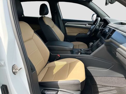 Used 2021 Volkswagen Atlas Cross Sport SE FWD image 27