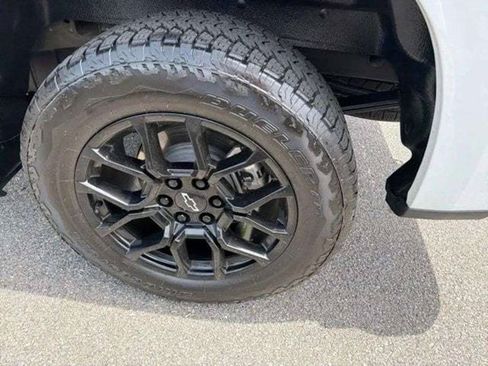 Used 2024 Chevrolet Silverado 1500 Custom AWD/4WD image 30