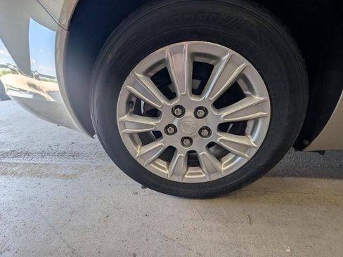 Used 2012 Buick Regal Leather FWD image 16