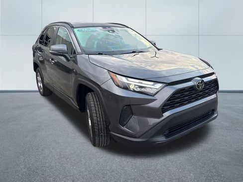 Used 2024 Toyota RAV4 XLE AWD/4WD image 5