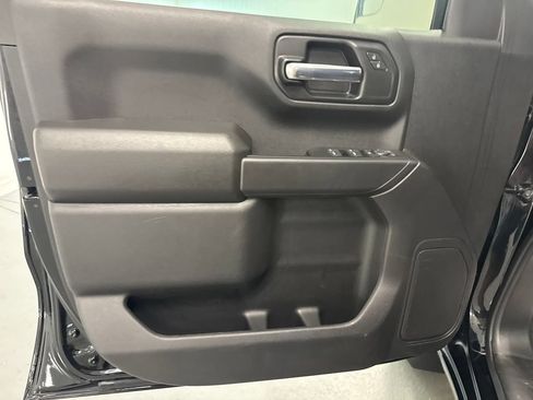 Used 2025 Chevrolet Silverado 1500 Custom Trail Boss AWD/4WD image 11