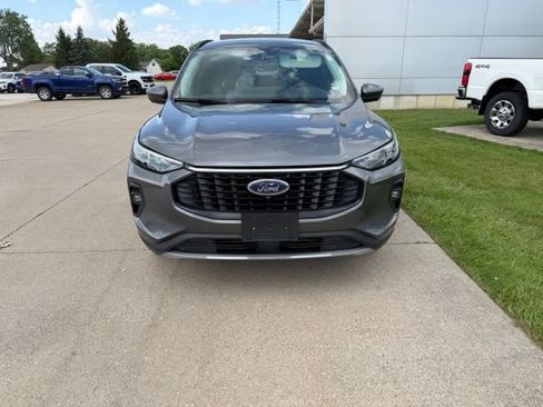 Used 2024 Ford Escape Platinum AWD/4WD image 8