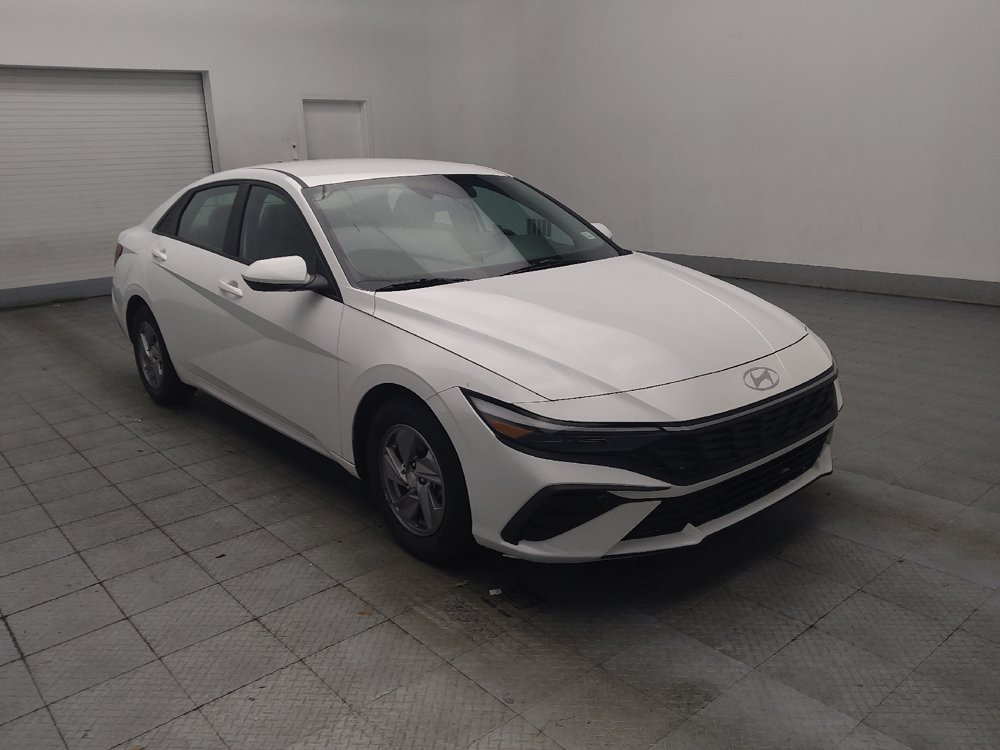 Used 2024 Hyundai Elantra SE FWD image 13