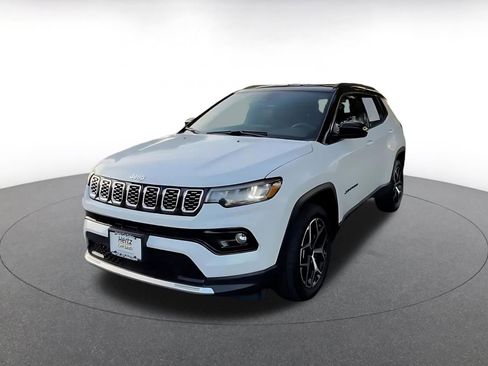 Used 2025 Jeep Compass Limited image 6
