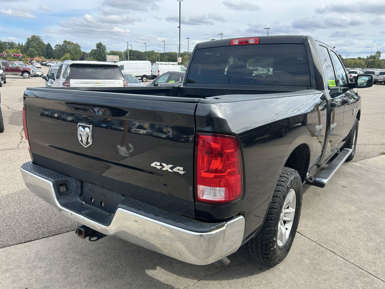 Used 2017 RAM 1500 ST w/ SXT Appearance Group AWD/4WD image 5